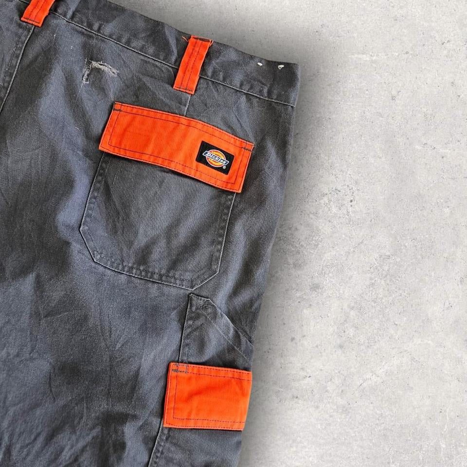 Dickies Grey Cargo Shorts - W44Cargo ShortsLizard Vintage Clothes