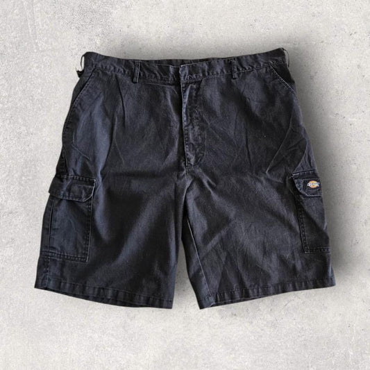 Dickies Black Cargo shorts - W42Lizard Vintage ClothesCargo Shorts