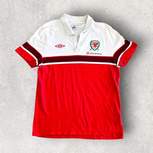 Vintage Umbro Red Polo Tee L חולצת פולו אומברו וינטאג אדומה במידה לארג׳