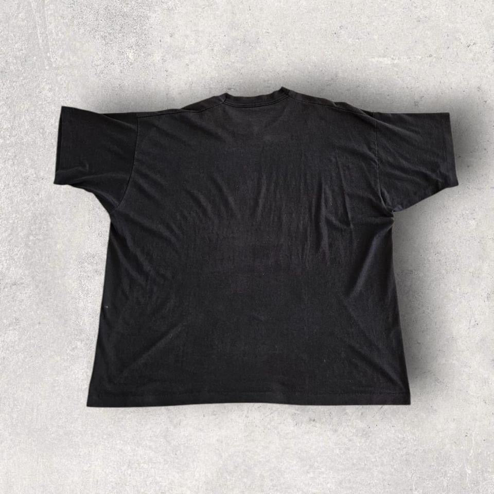 Vintage Fruit of the Loom Black Graphic Tee XXL חולצת פרוט אוף דה לום שחורה וינטאג במידה XXL