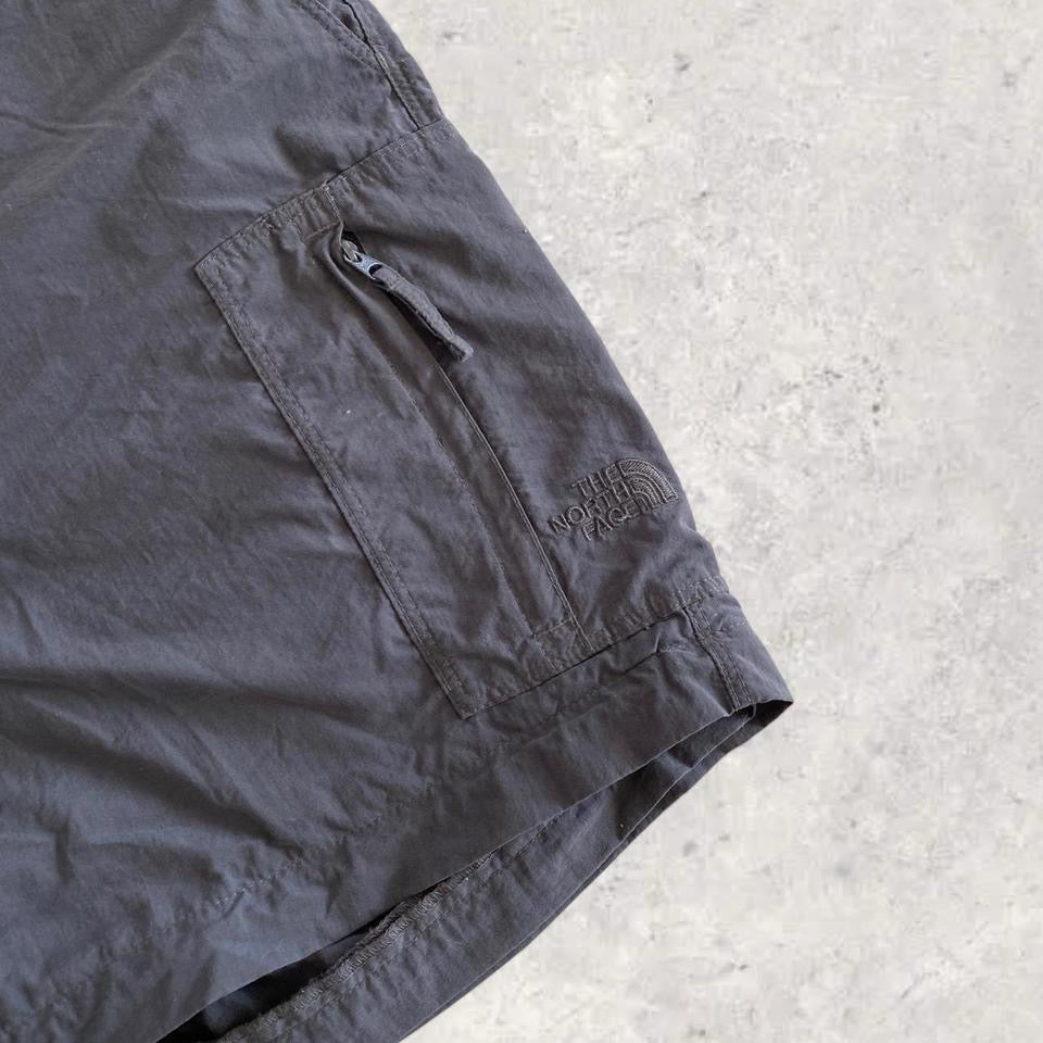 שורט טיולים אפור The North Face וינטג׳