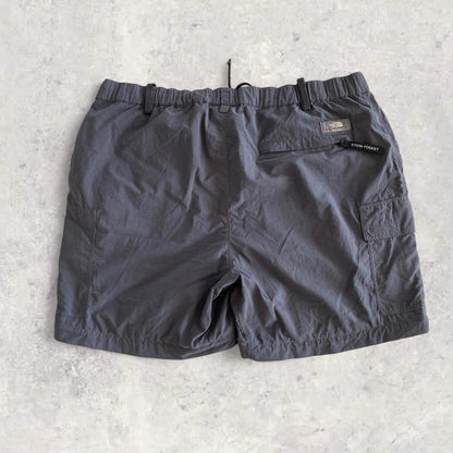שורט טיולים אפור The North Face וינטג׳