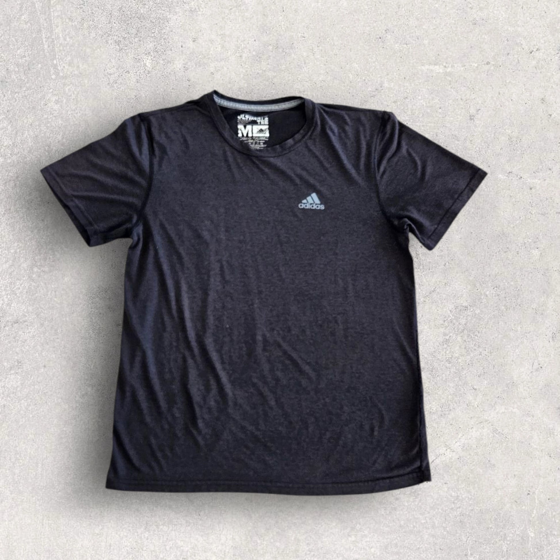 Adidas sports Black Logo Tshirt - M - חולצה שחורה ממותגת