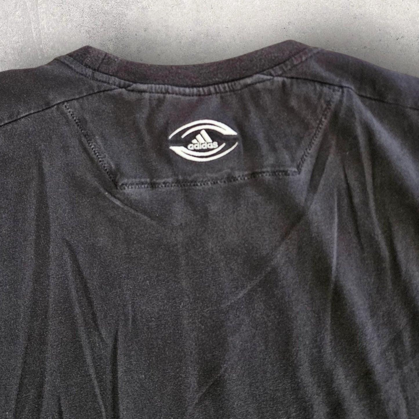 Adidad Black Logo Tshirt - XL חולצת טי שחורה אדידס יד שנייה וינטג'