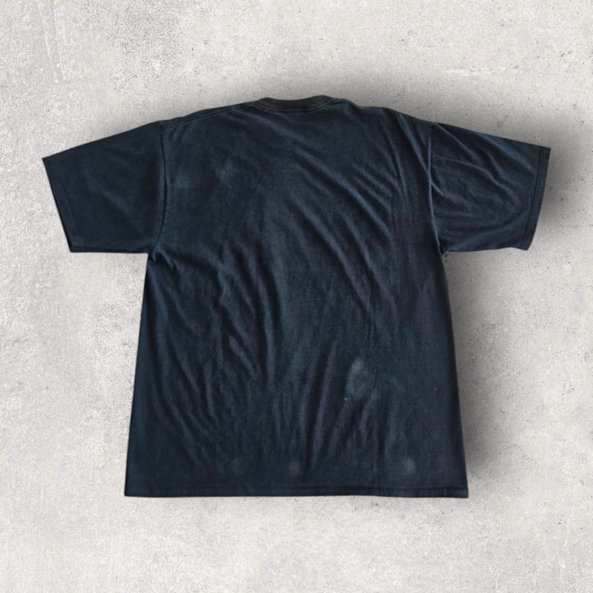 Vintage Graphic Black Tshirt - XL חולצת טי שחורה גרפית וינטג'
