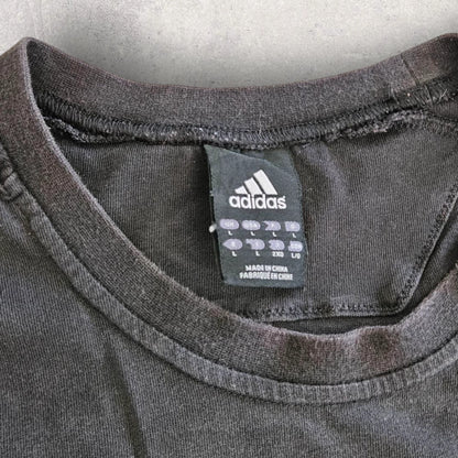 Adidad Black Logo Tshirt - XL חולצת טי שחורה אדידס יד שנייה וינטג'