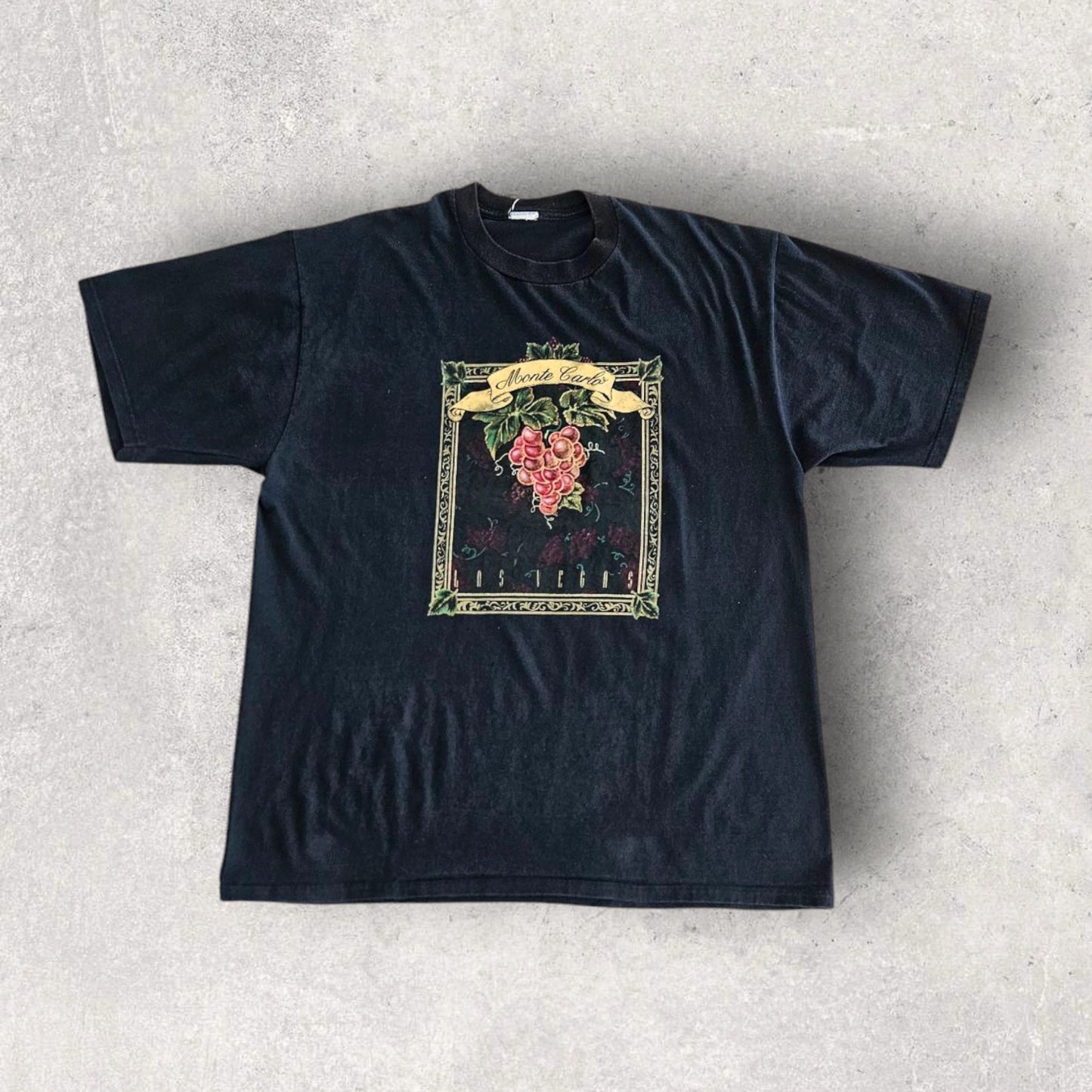 Vintage Graphic Black Tshirt - XL חולצת טי שחורה גרפית וינטג'
