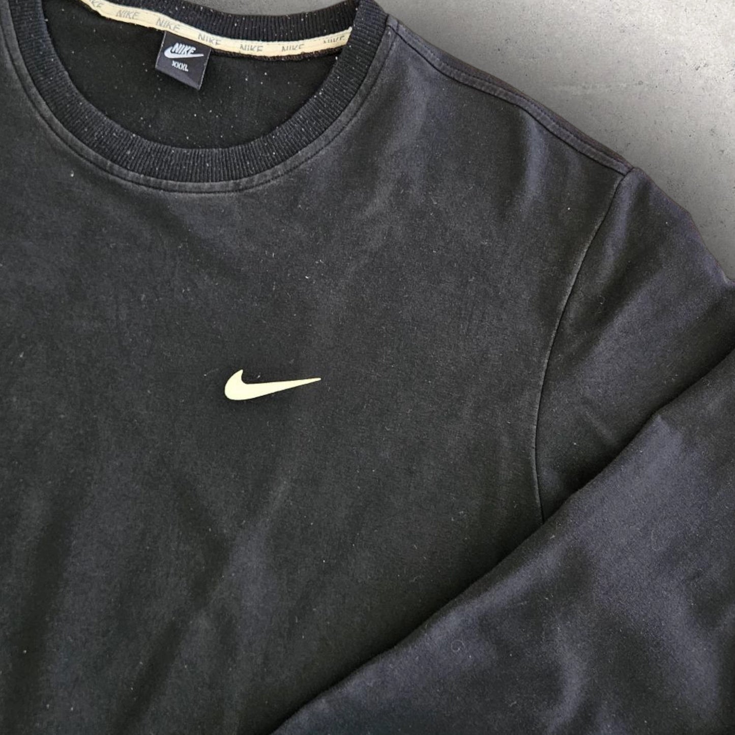 סווטשירט Nike שחור וינטאג' במידה L