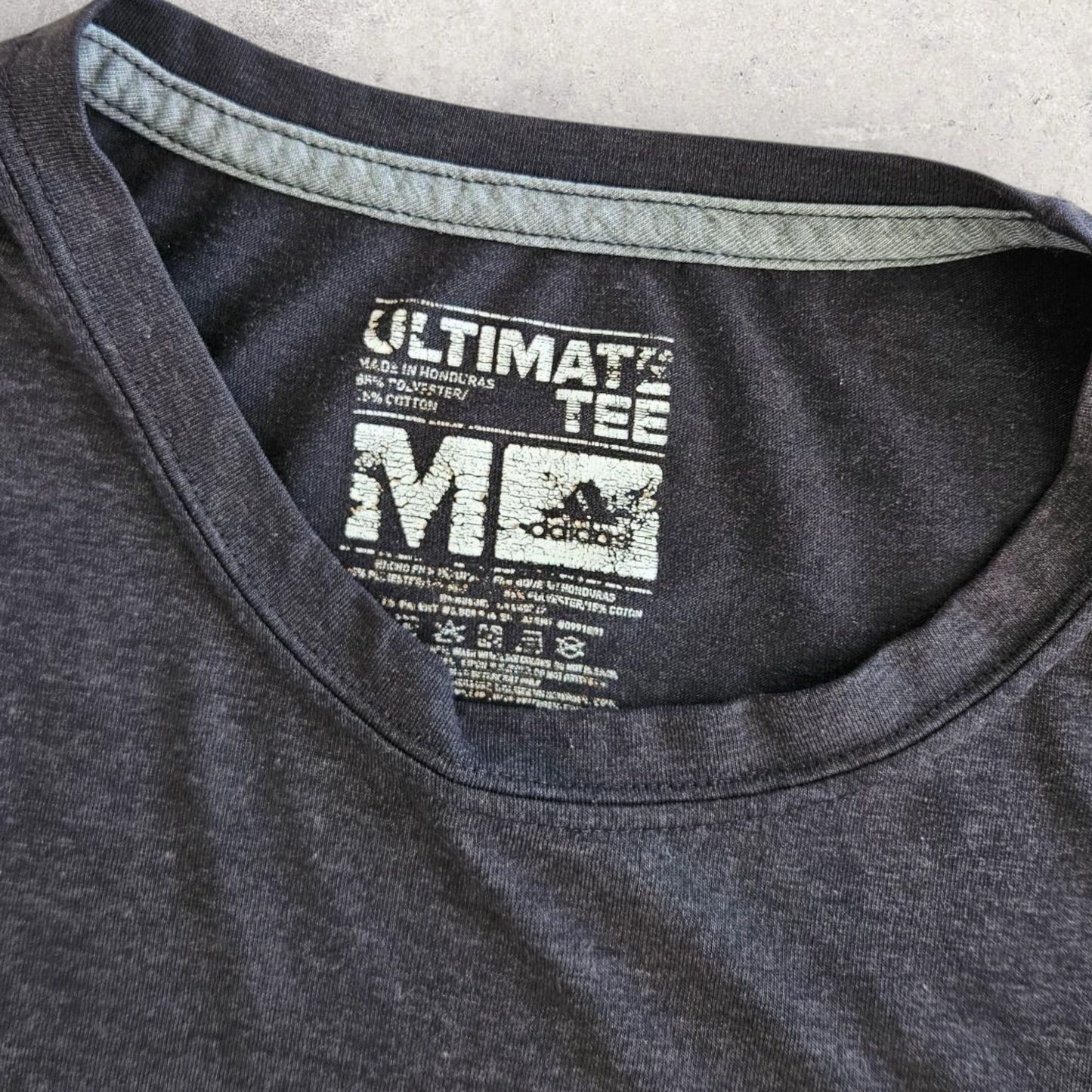 Adidas sports Black Logo Tshirt - M - חולצה שחורה ממותגת