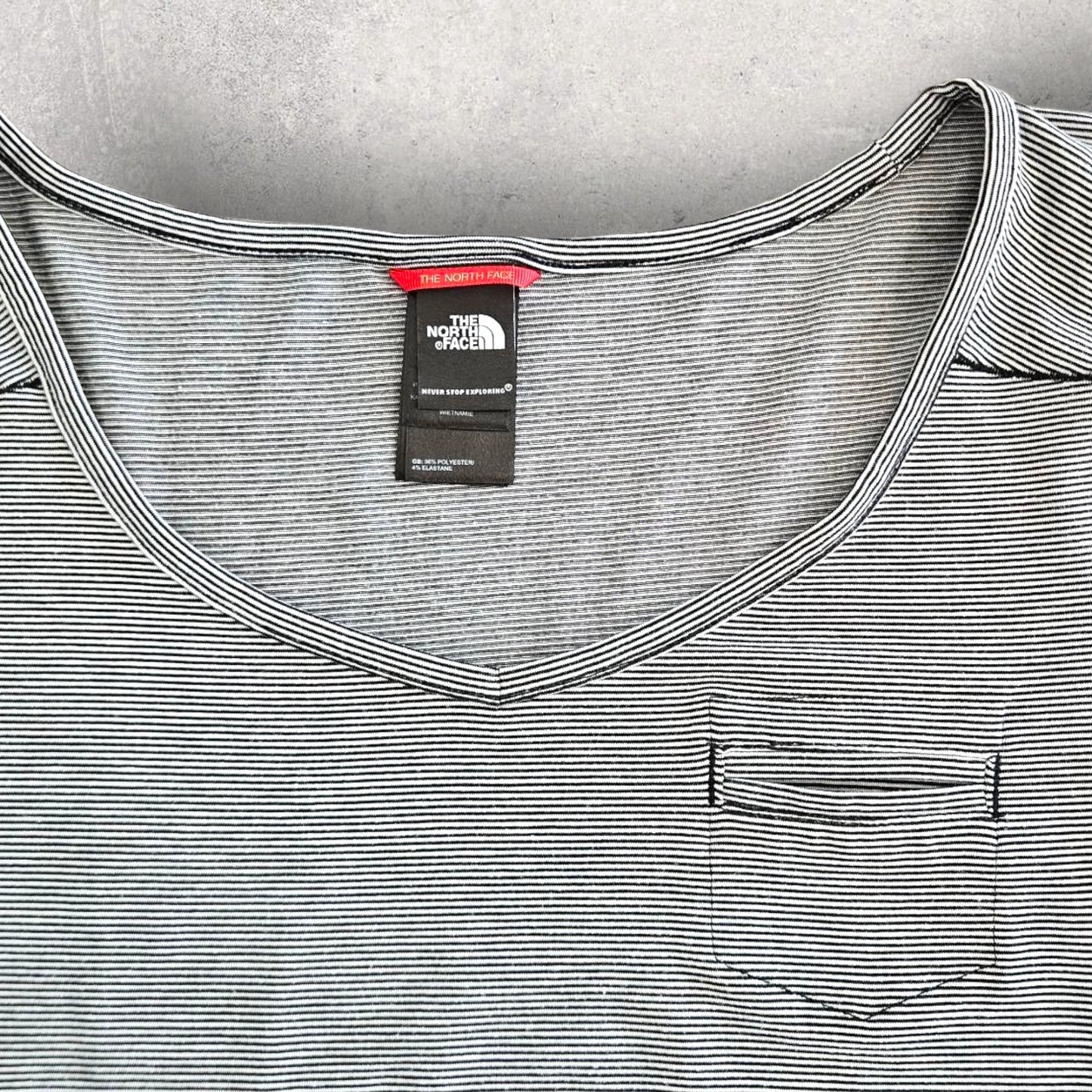 The North Face Womans Tshirt - S חולצת נשים נורת פייס מידה S יד שנייה וינטג'