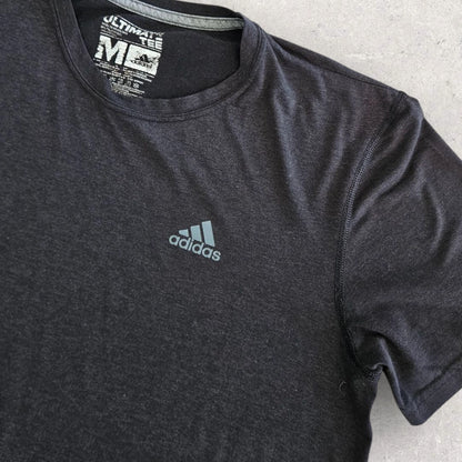 Adidas sports Black Logo Tshirt - M - חולצה שחורה ממותגת