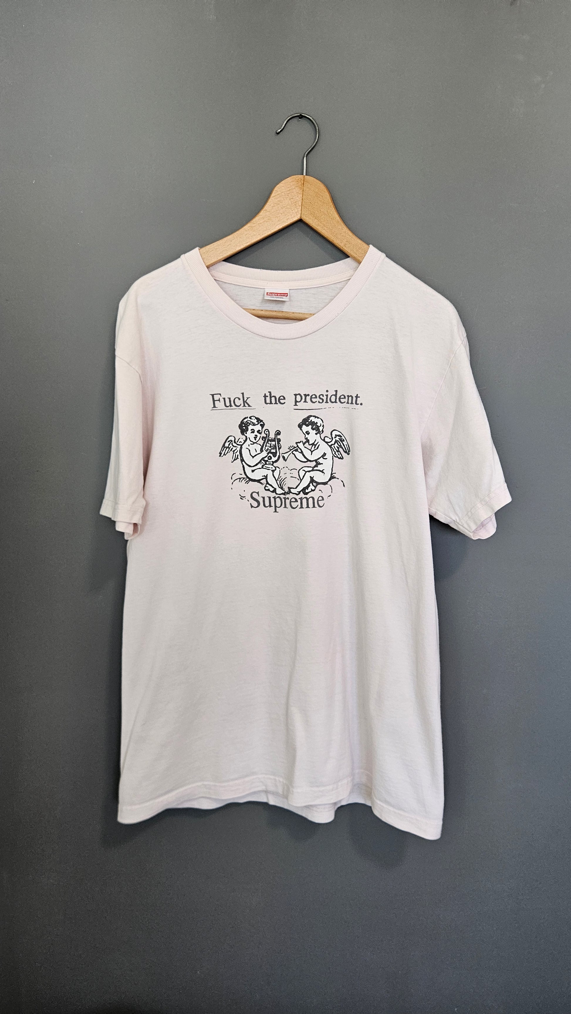 Supreme Logo Tshirt - L חולצת טי לוגו סופרים יד שנייה